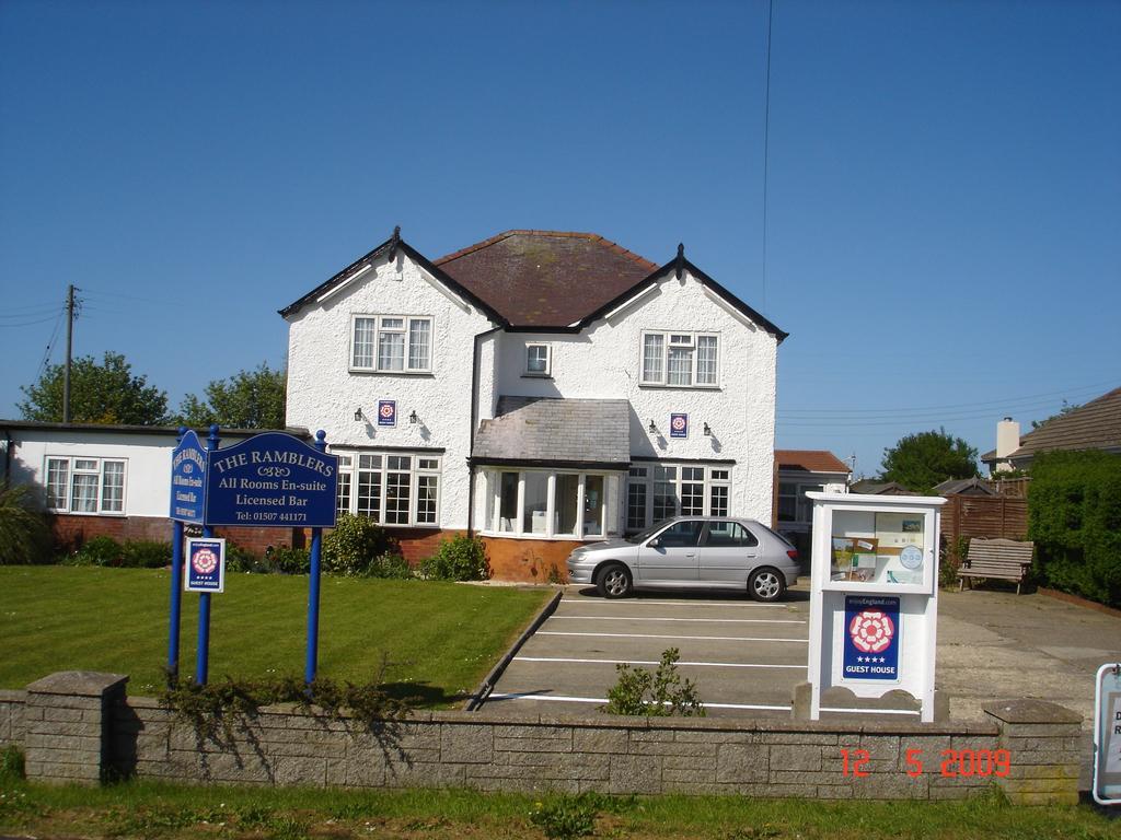 The Ramblers Hotel Trusthorpe Bagian luar foto